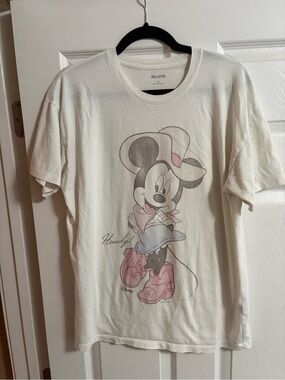 Hollister Minnie Mouse Disney t shirt country western cowgirl 100% cotton size M